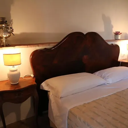 Antichi Casali 카스텔 델 피아노