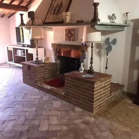 Antichi Casali 카스텔 델 피아노